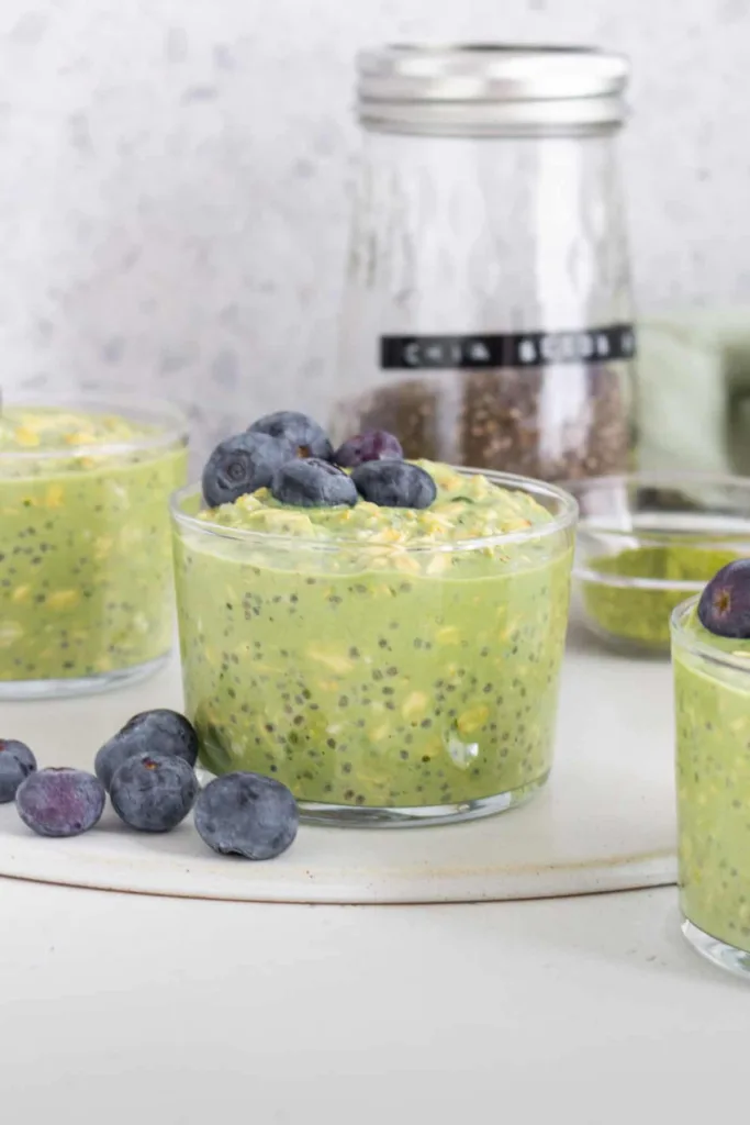 10 Easy Meal Prep Breakfast Ideas for Busy Mornings (Grab & Go) 7 matcha overnight oats 7