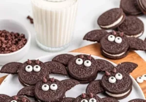 Delicious Oreo Bat Treats decorated for Halloween