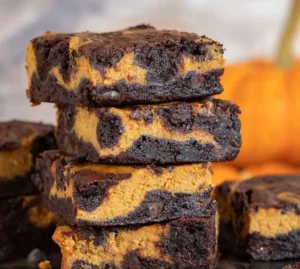 Pumpkin Brownies 3 Delicious Pumpkin Brownies topped with chocolate and pumpkin spices