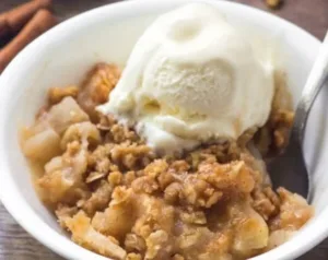 Deliciously baked extra crispy apple crisp dessert with a golden topping