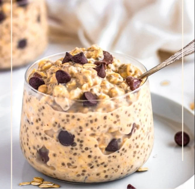 Cookie Dough Overnight Oats Recipe | No bake cookie overnight oats, Overnight oats recipe cookie dough, Easy overnight oats 2 Bowl of cookie dough overnight oats topped with chocolate chips and nuts