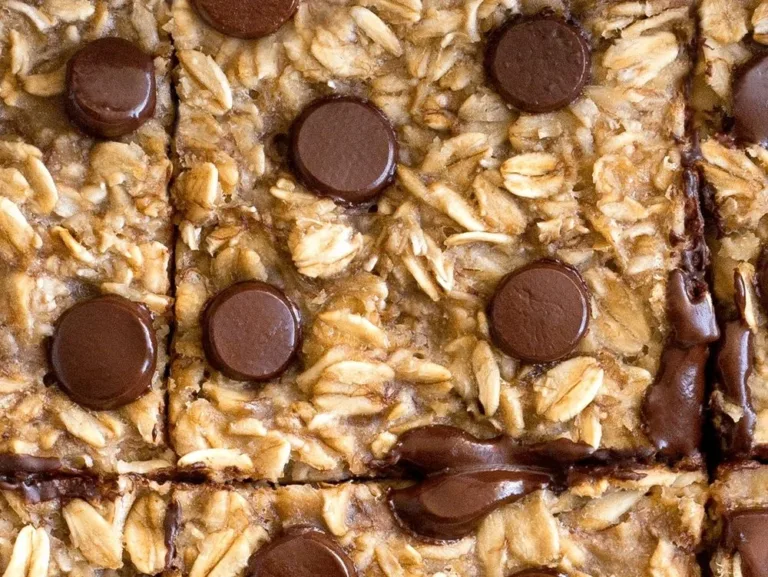 Delicious easy banana bread oatmeal bars topped with banana slices