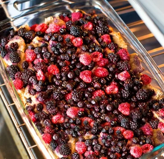 Easy Healthy Overnight French Toast Casserole Recipe 2 Delicious healthy overnight French toast casserole recipe prepared in a baking dish.